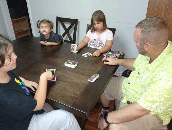PlayMonster Holey Moley - The Guessing Game That's A "Hole" Lot of Fun, 2+ Players Ages 6+