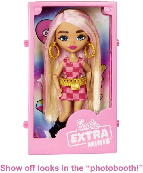 Barbie Extra Minis Doll and Fashion Playset with 15+ Pieces, Boutique with Small Doll, Clothes and Accessories