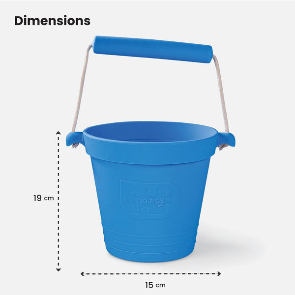 Bigjigs Toys Activity Bucket - Silicone Collapsible Adventure Bucket for Sandpit, Holiday Toys for Toddlers, Quality Sand and Water Toys